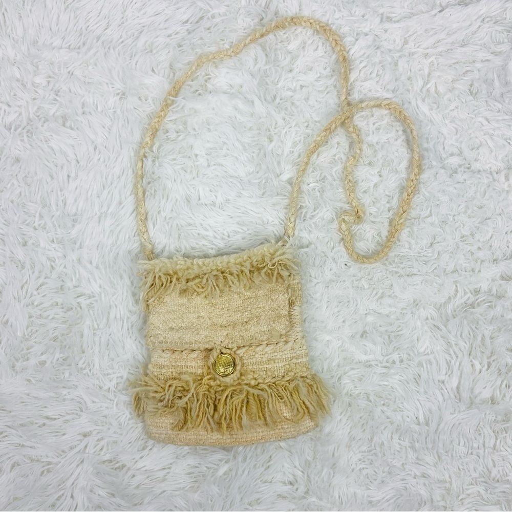 UNBRANDED cream mini fringe fabric crossbody knit boho golden button purse - Picture 3 of 14